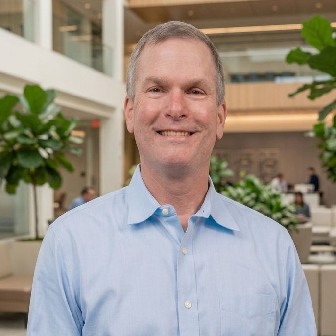 Dan Thill headshot